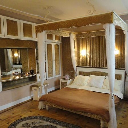 Classic Apartment On Kievyan Erevan Esterno foto